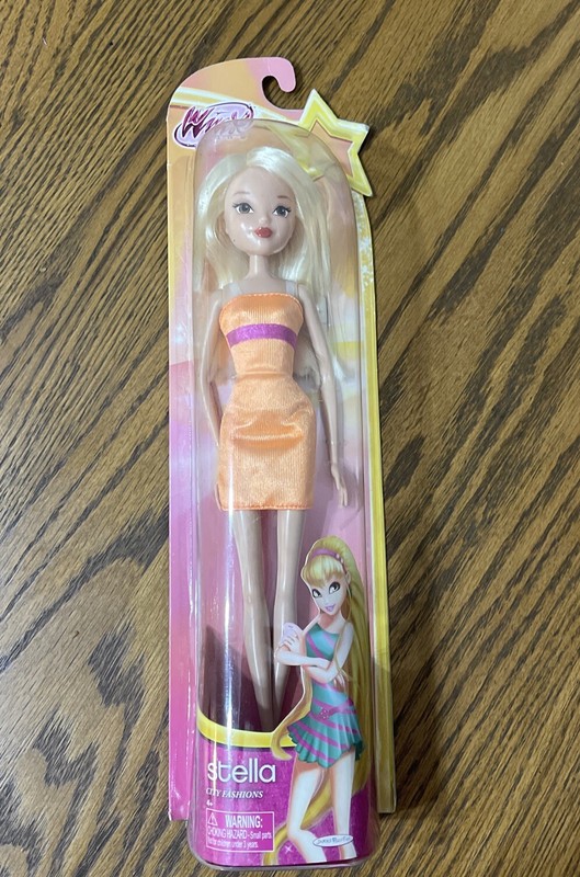 WINX CLUB 2012 City Fashions COLLECTION STELLA DOLL--NEW SEALED