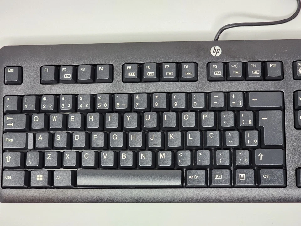 HP Wired USB Portuguese (Brazil) Keyboard w/ Smart Card Reader Model KUS1206 - Image 4 of 4