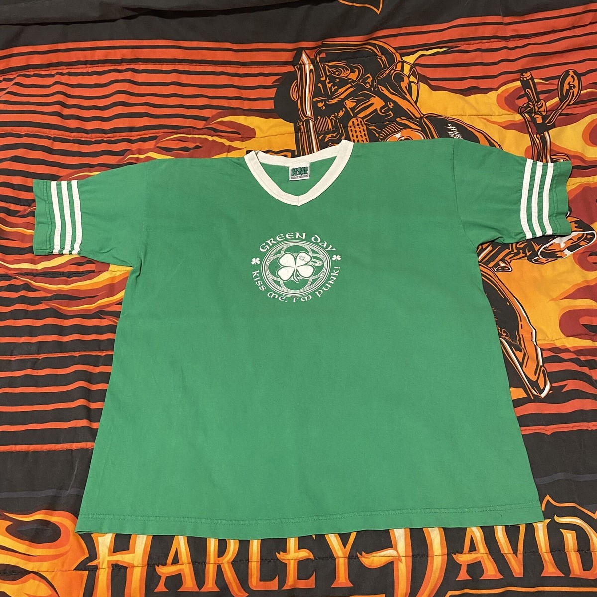 Vintage Green Day Kiss Me, I'm Punk T-shirt Size XL Soccer Jersey