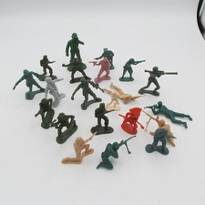Lot of 21 Toy Soldiers Various sizes and types