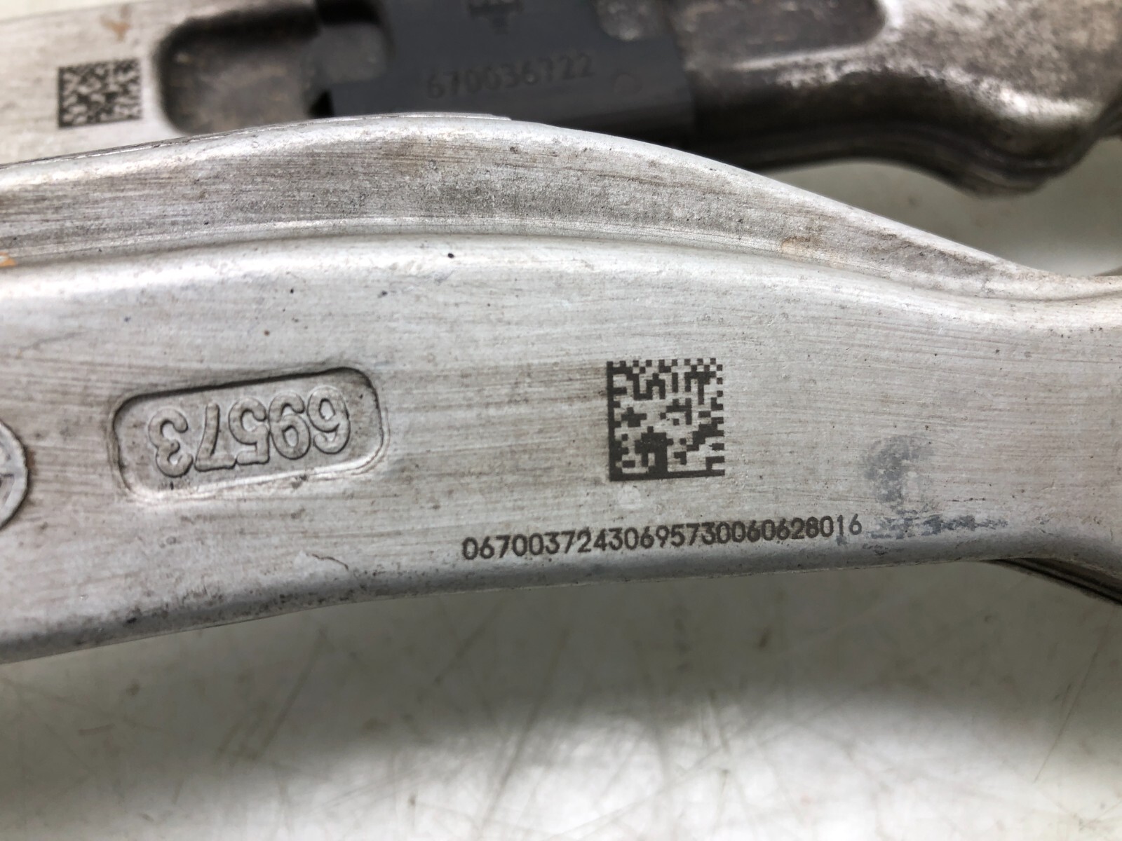 2017-2023 MASERATI LEVANTE AWD LEFT DRIVER REAR CONTROL ARM SET 4PC OEM.