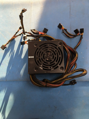 EVGA 500 W1 80Plus 500W Power Supply - 100-W1-0500-KR, Slightly used clean.
