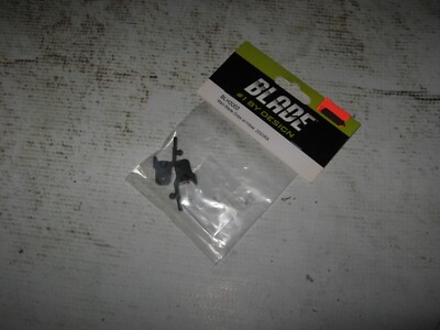 RC Blade Helicopter  Spare Part(s) / Main Grips Plastic Black 200SRX BLH2002