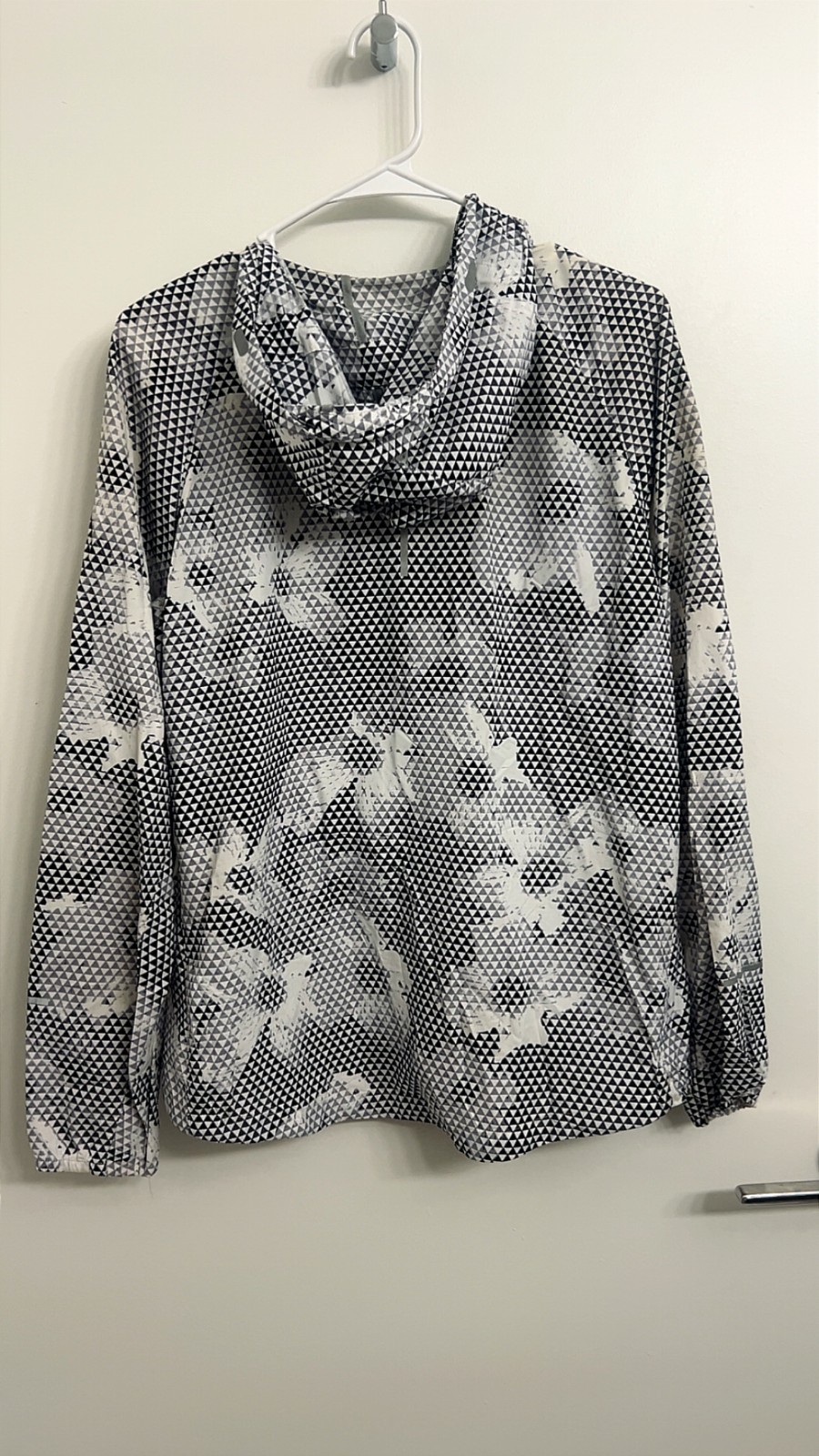 Women's Patterned Nike Running Jacket - image 2