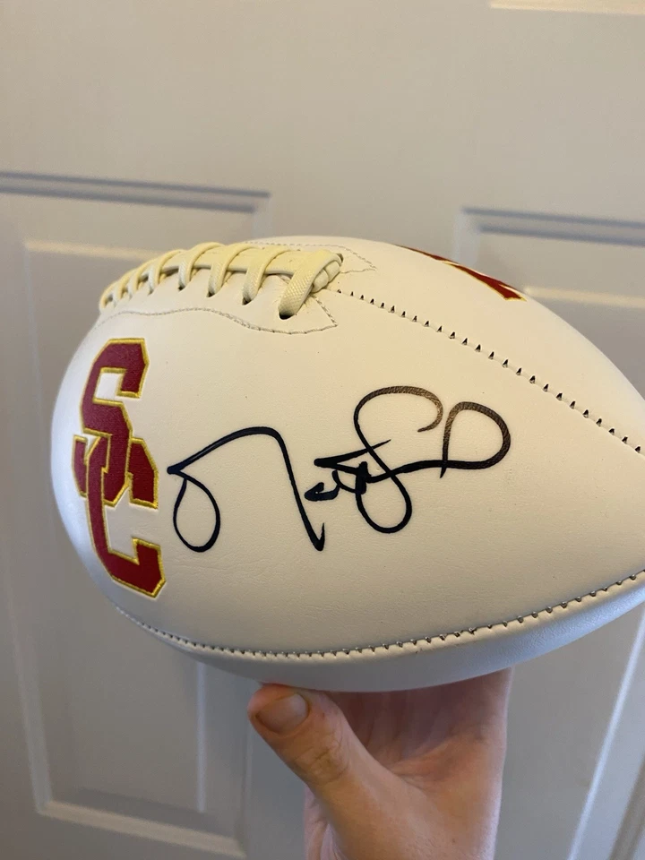 MATT LEINART 2004 USC TROJANS HEISMAN WINNER LEGEND SIGNED FOOTBALL W/ JSA COA - Image 3 of 4
