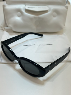 Gentle Monster x Maison Margiela MM107 Black Black / FedEx Gentle Monster x Maison Margiela MM107 Black Black / FedEx
