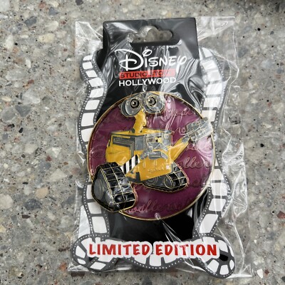 Disney D23 Expo 2022 DSSH DSF Cursive Cuties Series LE 400 Wall-E
