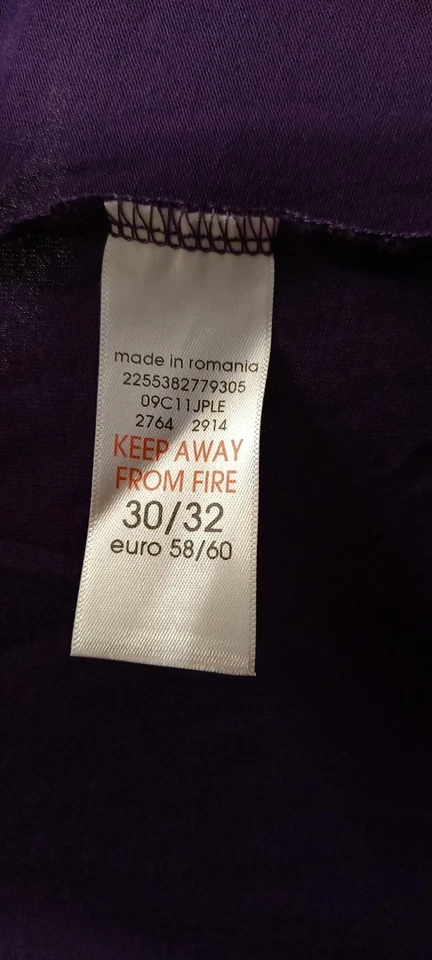 EVANS LADIES PLUS SIZE PURPLE TOP. SIZE 30/32. VGC. SQUARE NECK. 3/4 SLEEVES. - Image 4 of 4