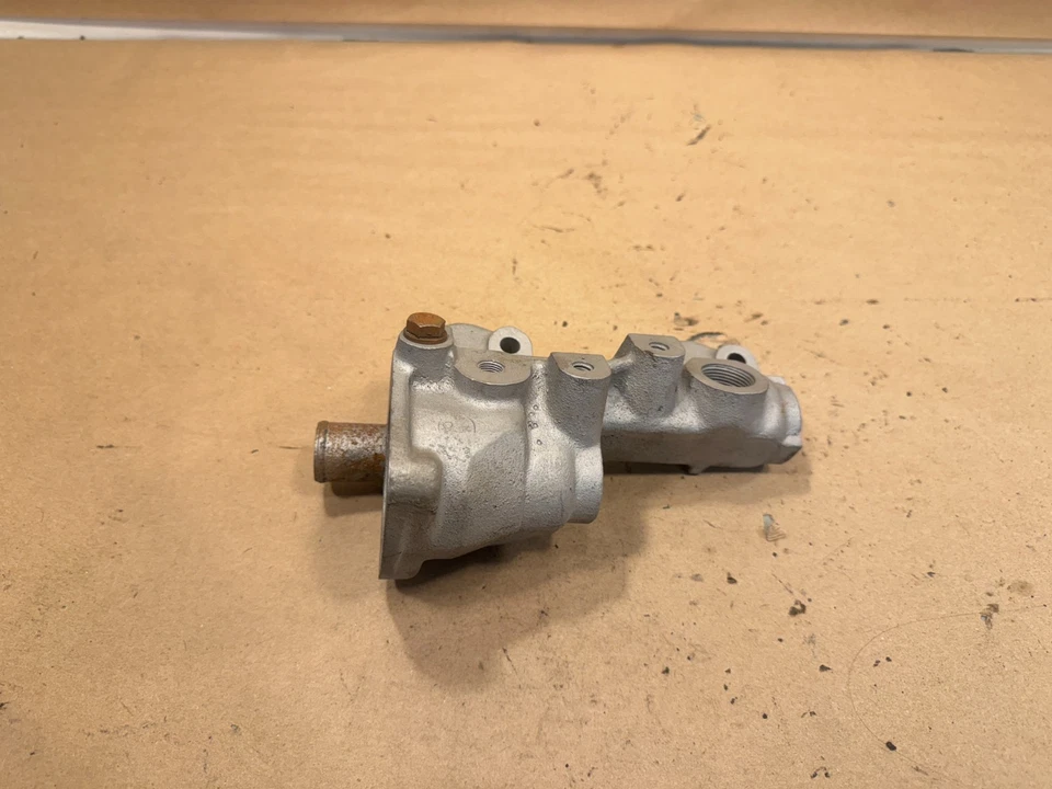 Jaguar Xjs Thermostat Coolant Enclosure OEM PN P42598E - Image 3 of 4