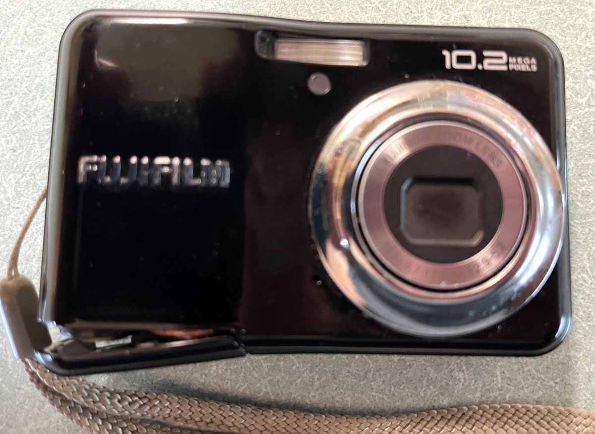 FUJIFILM A170 シルバー 単3電池式 FUJIFILM FinePix A170 シルバー 単3電池駆動 - メルカリ