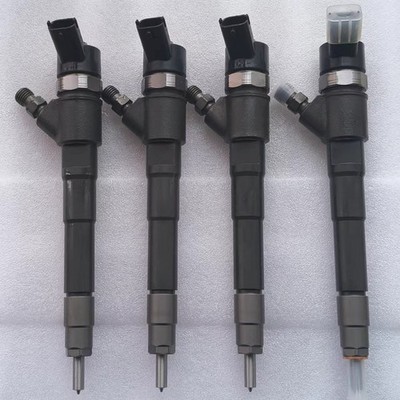 4X 0445110146 8200238528 Einspritzdüse für Renault Trafic 1.9d Vauxhall Nissan