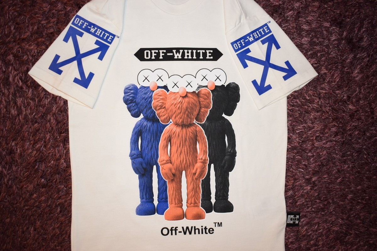Kaws \"Off White\"カウズ　オフホワイト　 Tシャツ 半袖 Mサイズ Kaws 