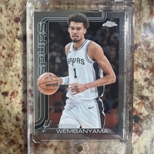 2025 Topps Chrome Victor Wembanyama #195 Rookie Spurs Basketball Card