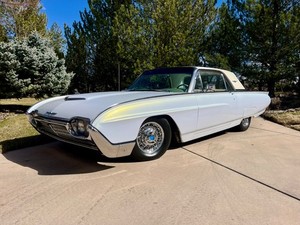 1963 Ford Thunderbird