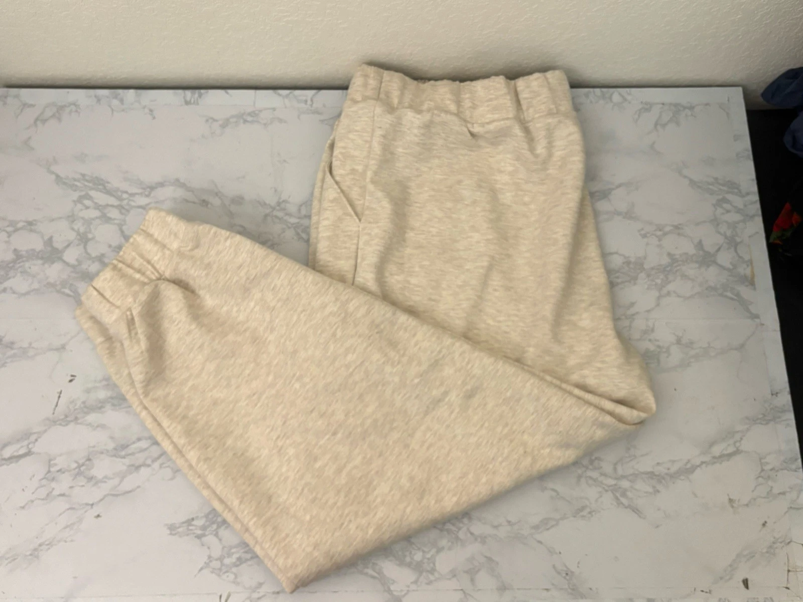 NWT Express Men’s XXL Cargo Pull On Jogger Hip Hop Pants Cream, $78 MSRP H1