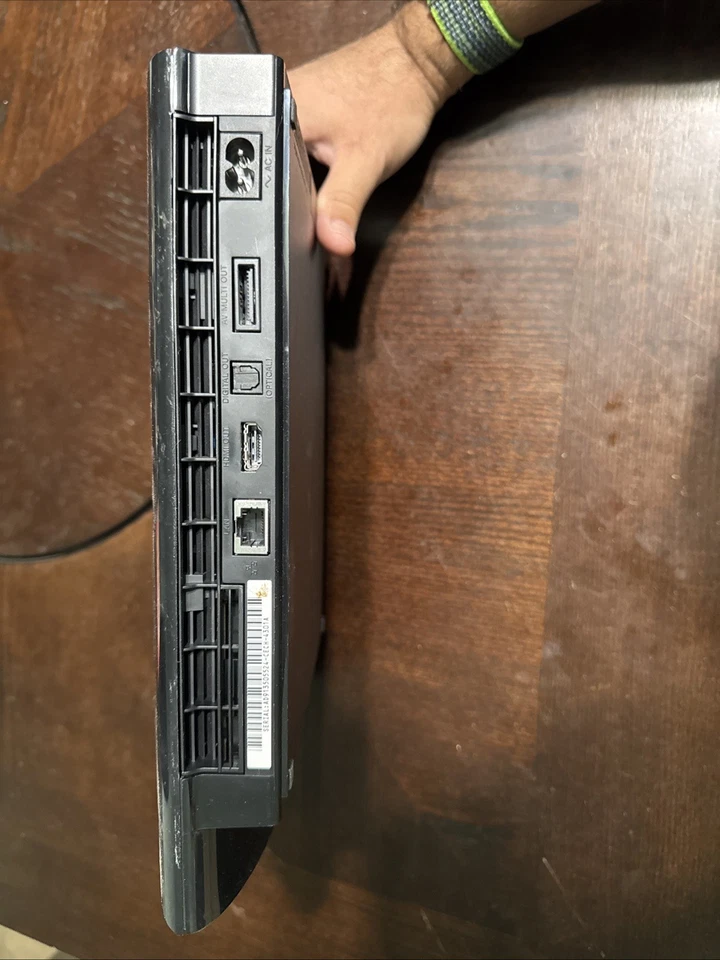 Sony PlayStation 3 PS3 Super Slim Foto 2 de 3