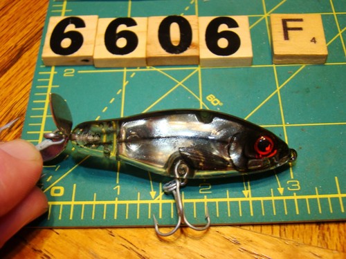 V6606 F BOMBER RIP SHAD FISHING LURE