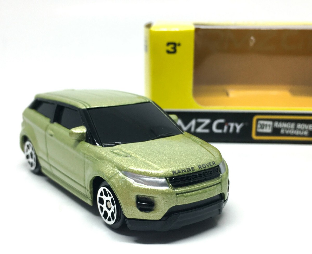 Range Rover Evoque Metallic Green RMZ City 1/64 (3