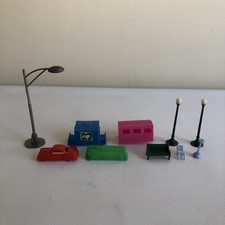 VINTAGE PLASTICVILLE  OTHER TRAIN PLAY SET PARTS CARS LIGHT POLES POSTS BENCH