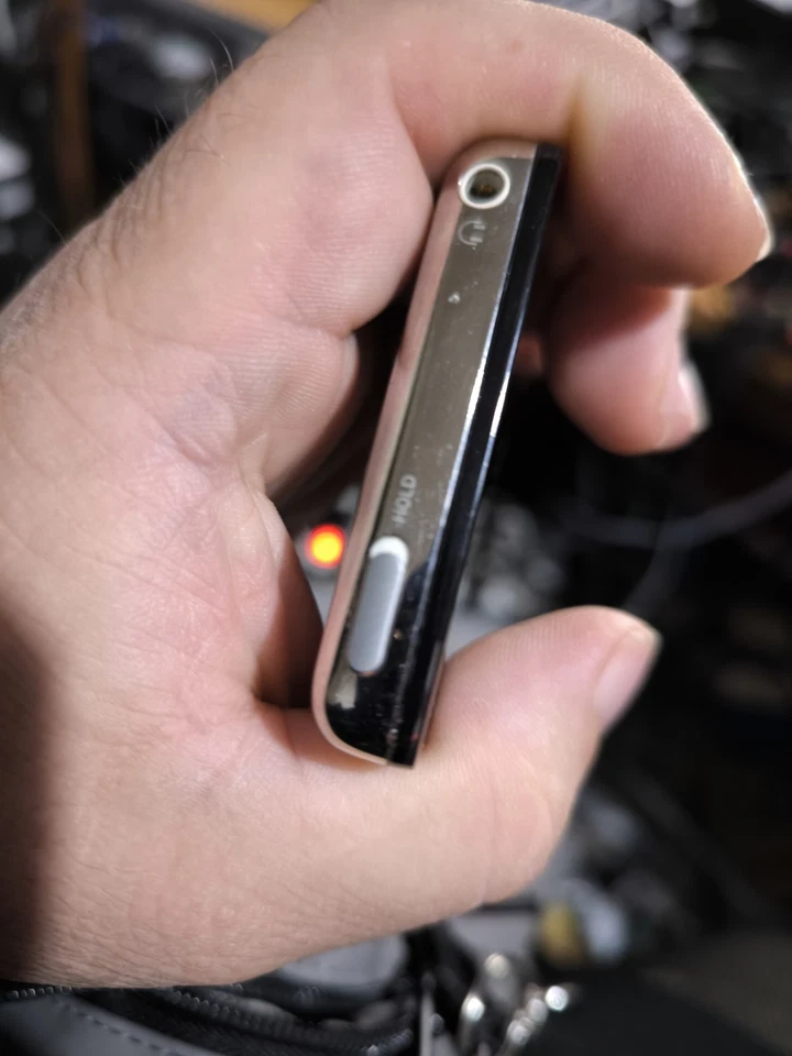 Apple iPod 5. Generation 30 GB, Schwarz - Bild 4 von 4