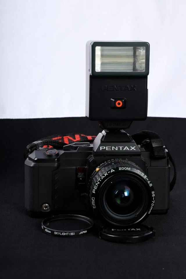 Pentax A3 Date S 35mm Film SLR c/w smc Pentax-A 35-70/3.5-4.5 Lens & AF200SA Kit - Image 4 of 4