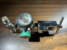 Amvex GR Compact (O₂) Oxygen Regulator With Yoke CGA-870 3000 PSI Max 1236-3000