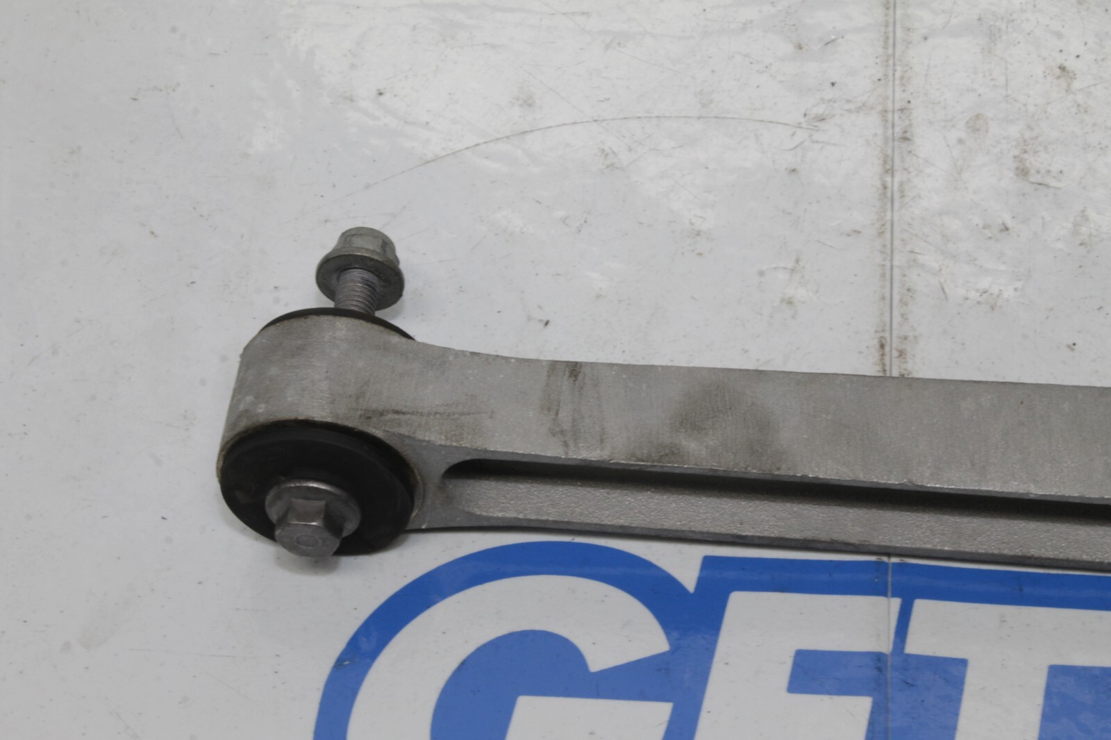 12-14 MCLAREN MP4-12C 12C 570 OEM RH LOWER ENGINE MOUNT 11F0507CP COMPLETE STOCK