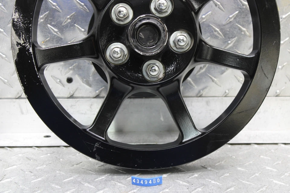 Yamaha Bolt XVS950 R 2014 especificaciones polea rueda trasera 1TP-25470-00-00 70T Foto 3 de 4