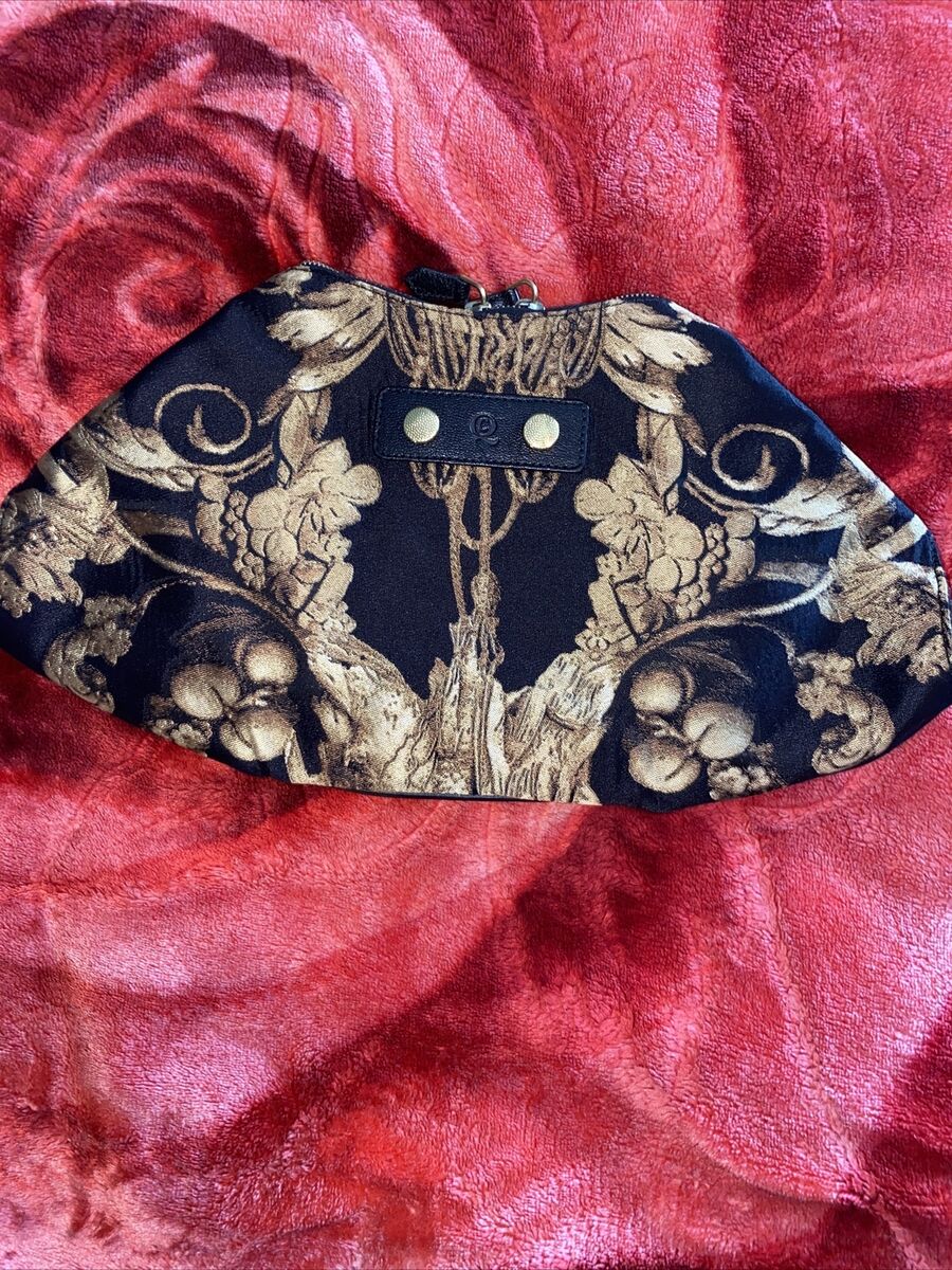 Alexander McQueen Angels & Demons' Grinling Gibbons De Manta Alexander McQueen Angels & Demons' Grinling Gibbons De Manta