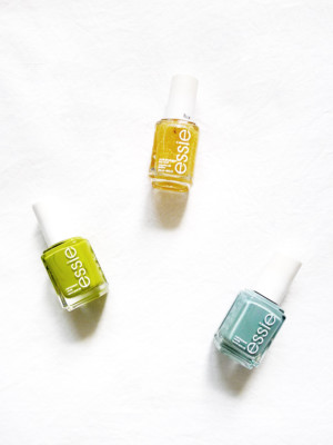 NEW LOT 3 ESSIE More The Merrier, Gold as it Gets, Parka Perfect Full Sz Polish