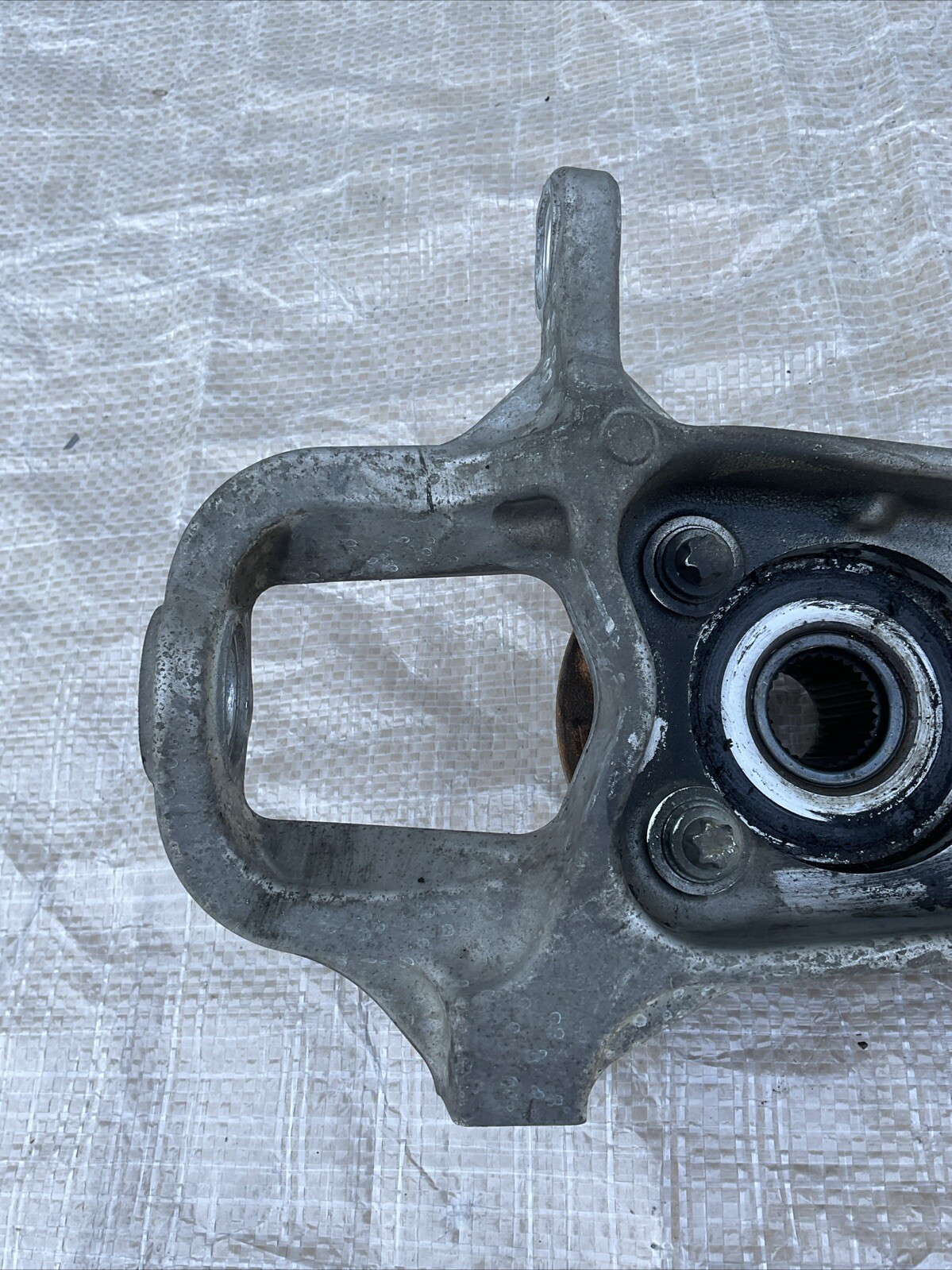2014 - 2017 MASERATI QPORTE GHIBLI FRONT LEFT SPINDLE KNUCKLE HUB BEARING OEM