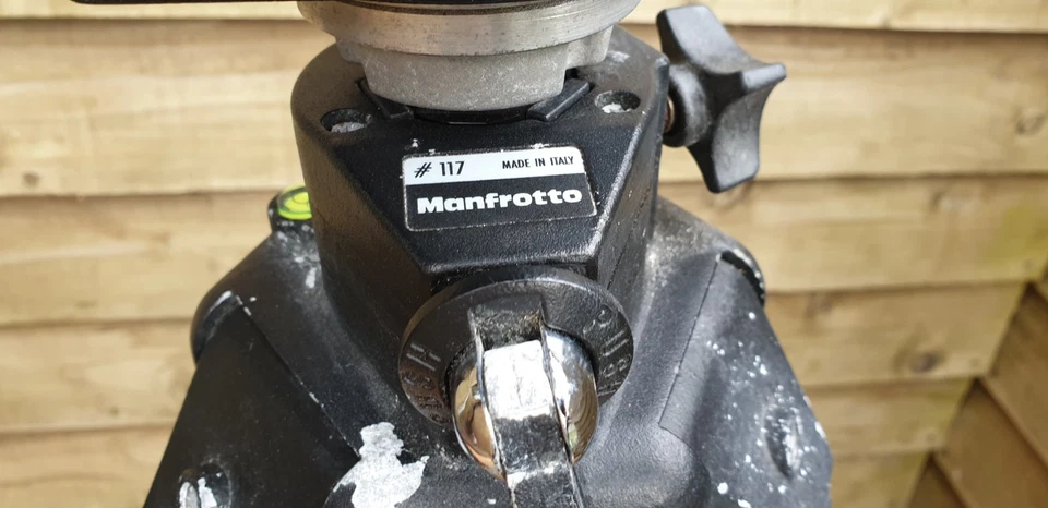 Manfrotto 117B Professional Tripod&Manfrotto 116 Mk3 Fluid Head. - Image 4 of 4