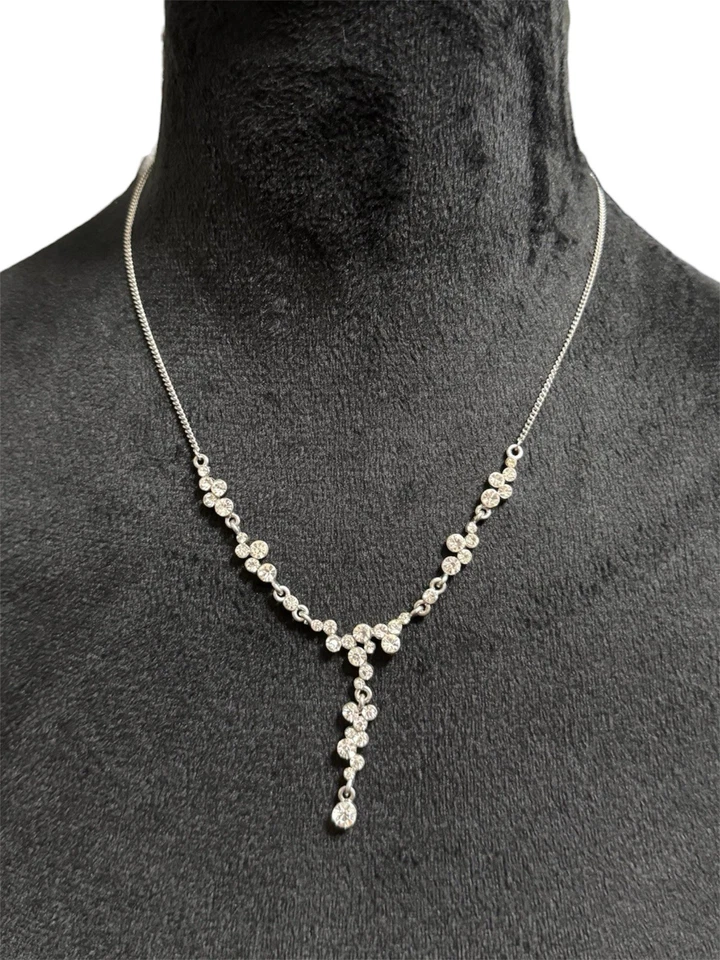 Collar Claire’s Plata Gota en Y con Estrás Transparente Cluster Foto 2 de 4