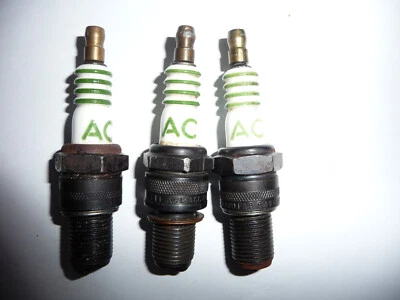 les 3 bougies d'époque AC Allumage Prise 44XL - Photo 1/2