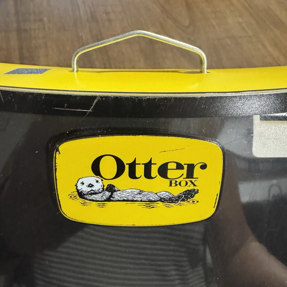 OtterBox Defender Series Pro Case for Apple iPad Air NEW (4th Gen) - Black - Image 4 of 4