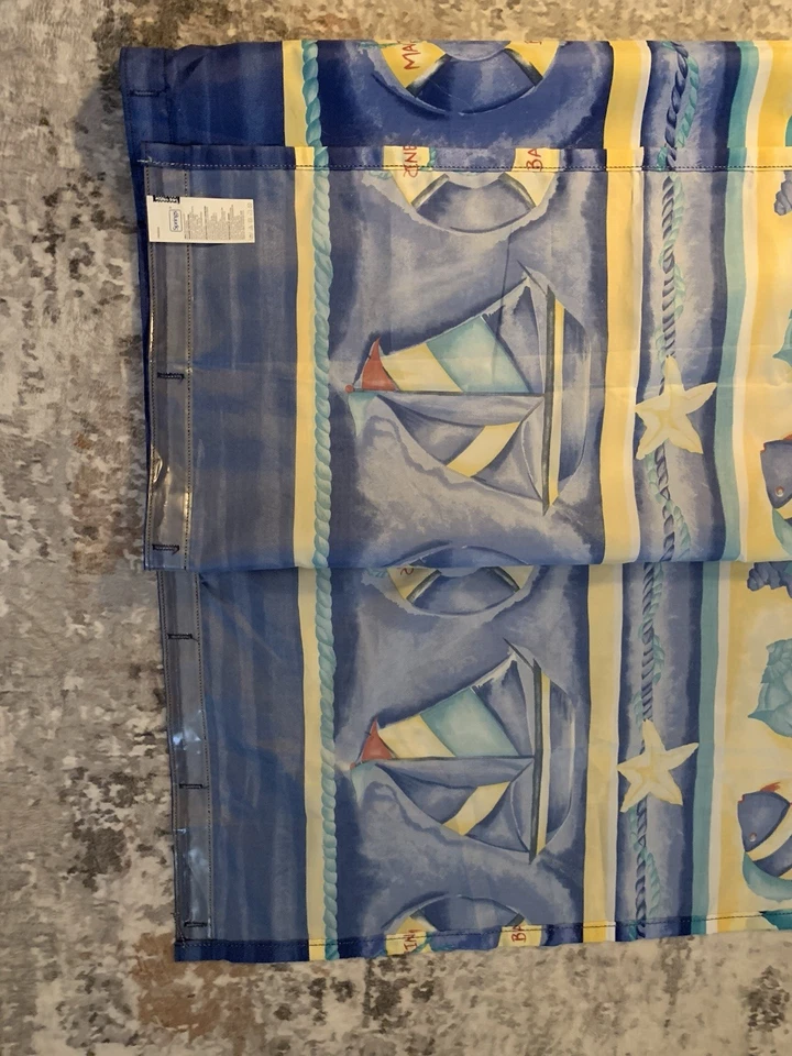 Cortina de Ducha Náutica Verano Mar Ella 69" An x 70" L Faro Foto 3 de 4