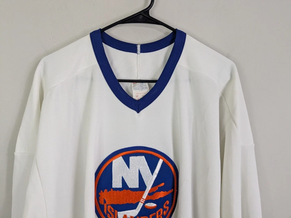 Vintage New York Islander Jersey Adult Extra Large White CCM - Image 2 of 4