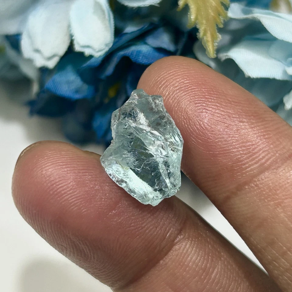 Piedra preciosa extraída de tierra áspera cruda sin tratar aguamarina azul natural 10,42 quilates Foto 3 de 4