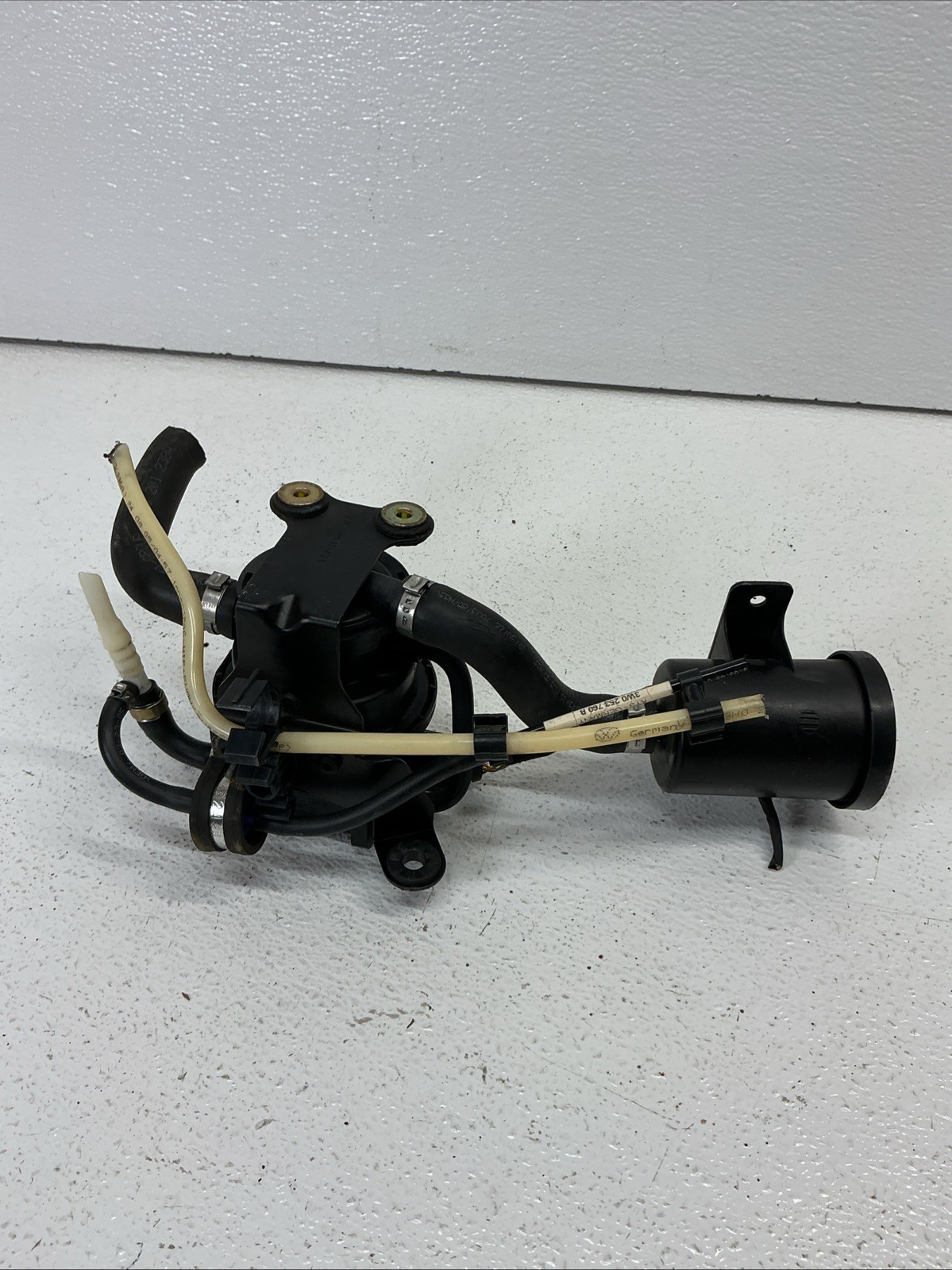 03-18 Bentley Continental GTC GT Fuel Emission Leak Detection Pump OEM 27k