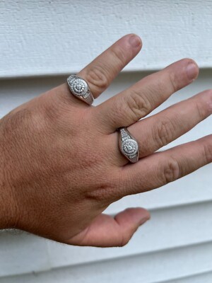 Orecchino Uomo In Argento 925 Con Moissanite 6mm - Eleganza Discreta Per Lui, Un Regalo Che Brilla.