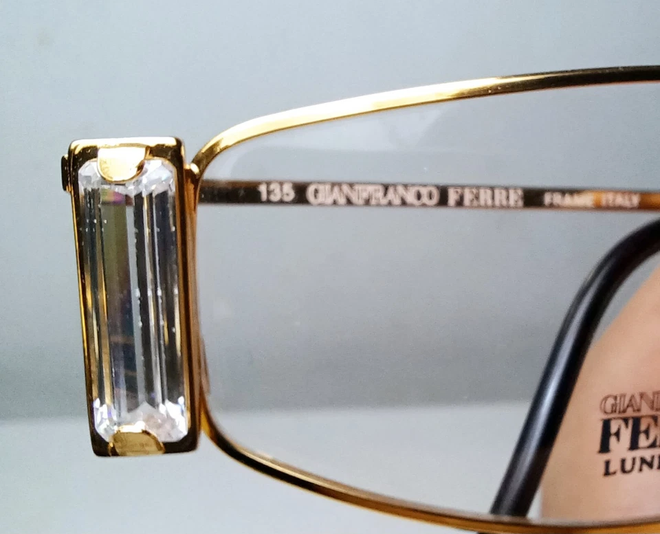  Cuadro vintage NOS Italia GIANFRANCO FERRÉ Mod. Gafas de moda GFF 24 doradas GP  Foto 3 de 4