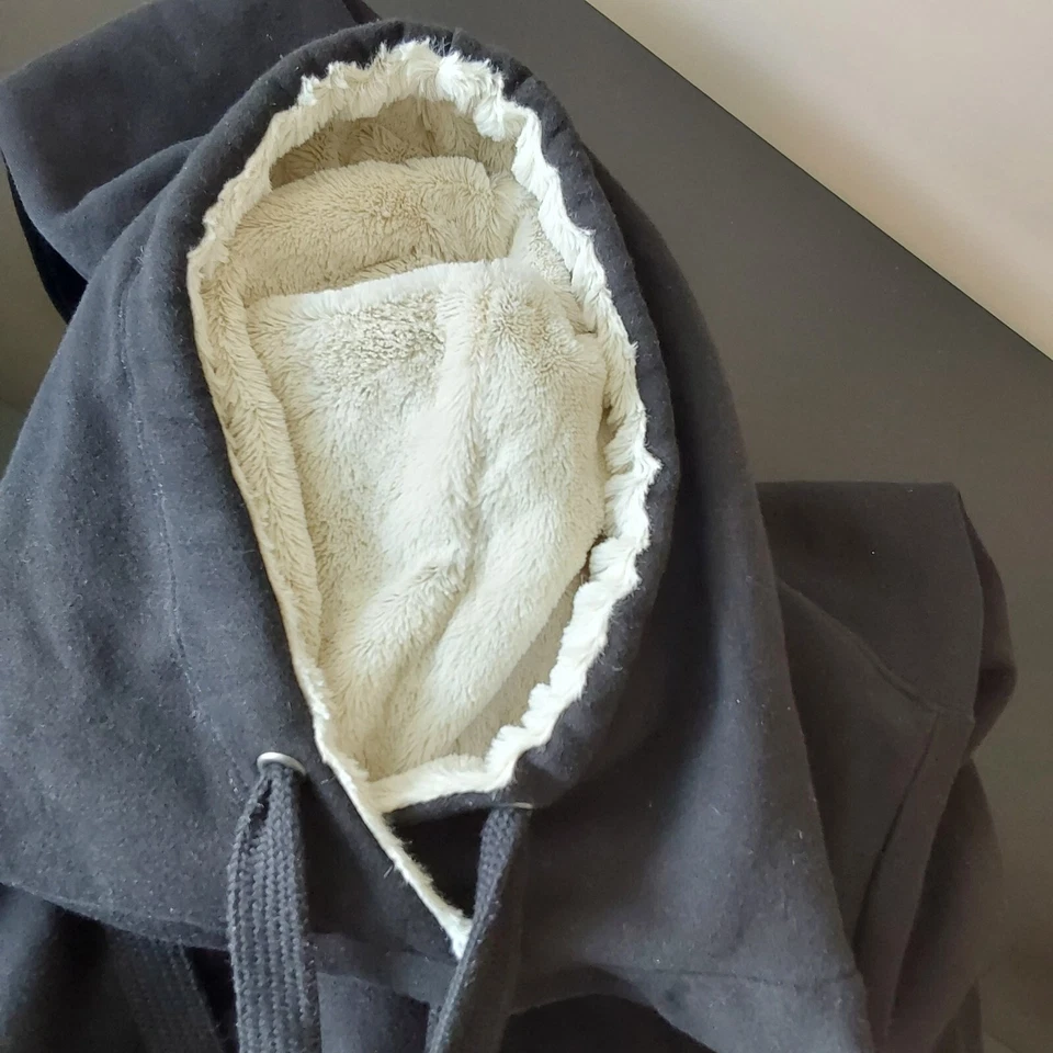 Moletom com capuz Belle Du Jour tamanho XL tamanho grande preto falso forrado Sherpa - Imagem 4 de 4