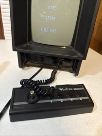 GCE Vectrex Arcade System Console 1982 - POWERS ON - SOLD AS IS / LOOK/READ!