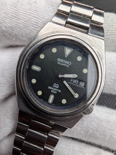 Seiko SQ Sports 100 Vintage Quartz Diver Watch 7546-6039 Not Work Only For Parts