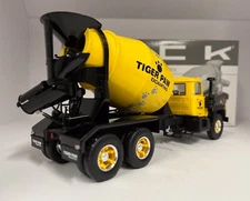 1st Gear Tiger Paw Mack R-Model Mixer #19-2392 CIB Excellent Condition