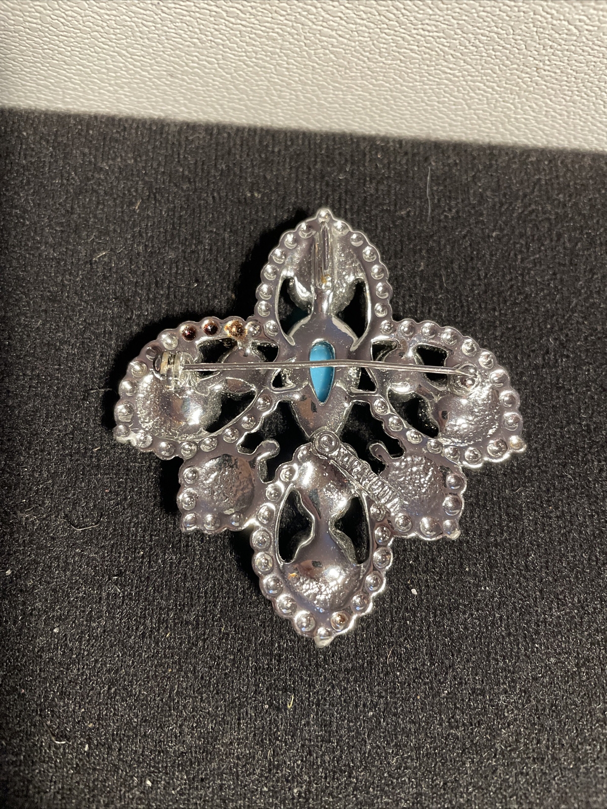 Picture 2 of 4