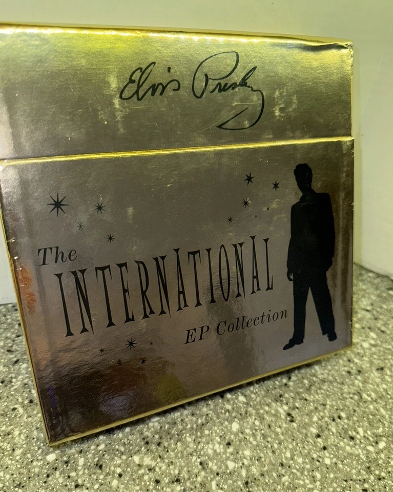 Elvis Presley International EP Collection 11__ 7" Vinyls 2001 Box Set New sealed - Image 3 of 3