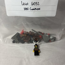 Lego Castle 6032 Catapult Crusher - 100% Complete With Minifig *No Manual*