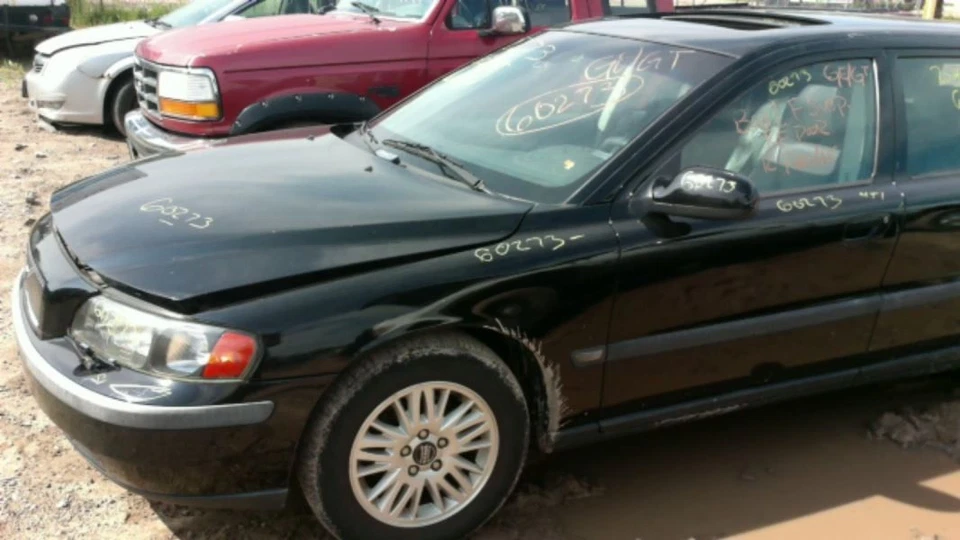 (LOCAL PICKUP ONLY) Front Bumper Station Wgn With Headlamp Wiper Fits 01-04 VOLV - Изображение 4 из 4