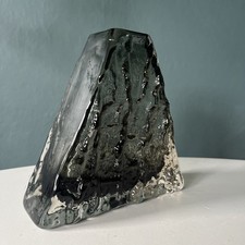 VINTAGE WHITEFRIARS GLASS PYRAMID VASE - BAXTER 9674 PEWTER